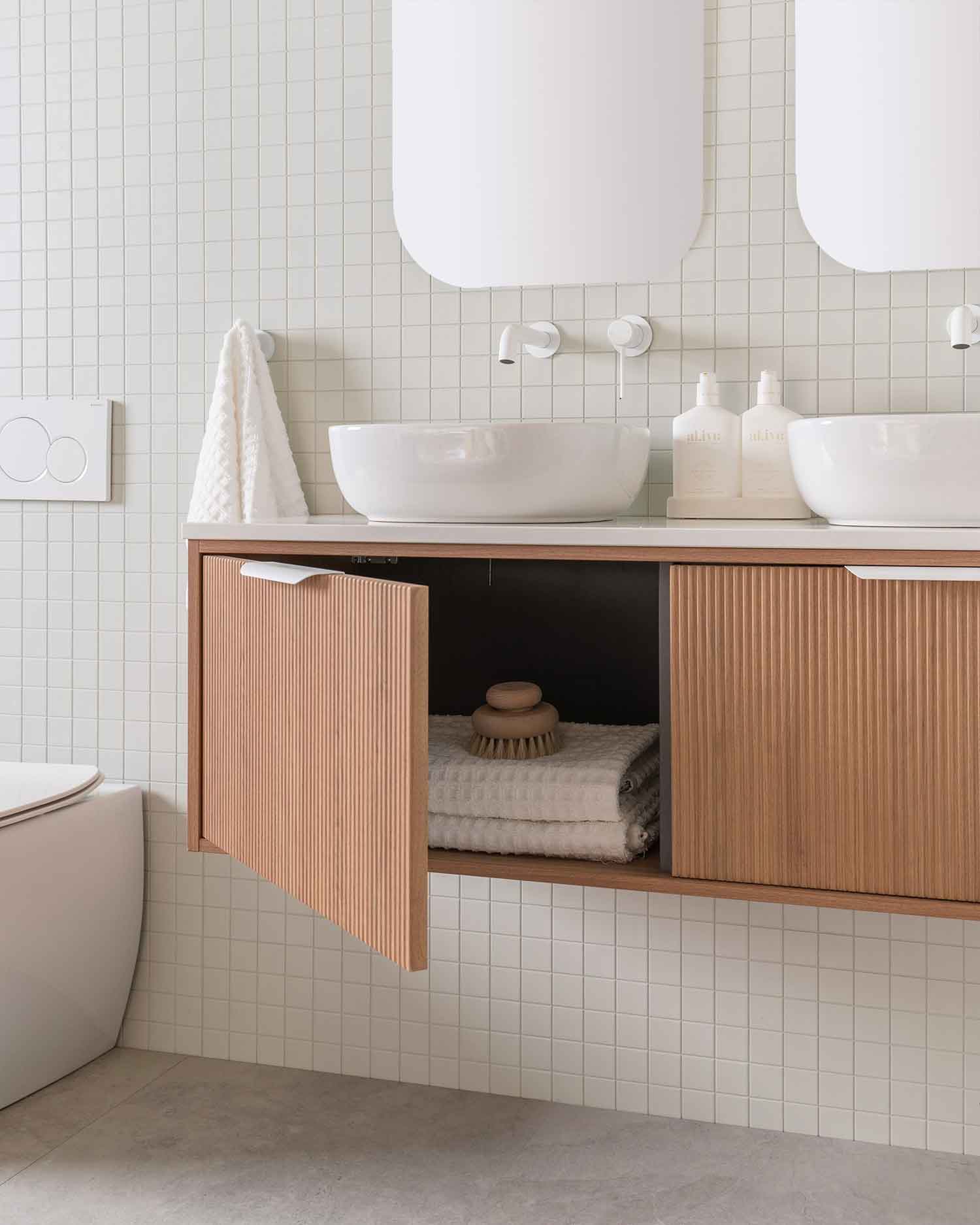 ADP Clifton Door and Drawer Slim Vanity
