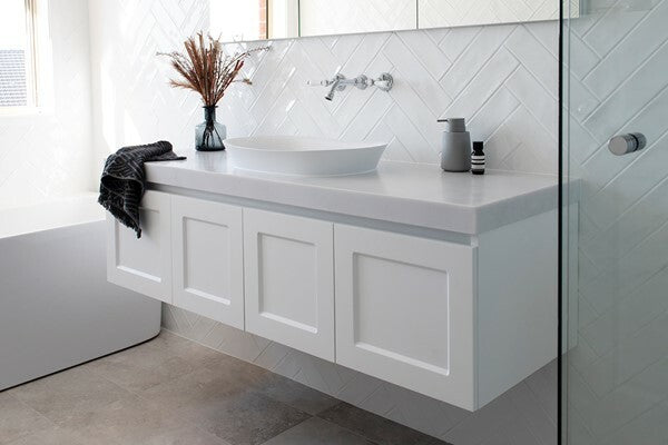 The London 1500 Single, 2Dr/2Drw, wall hung, Cherry Pie