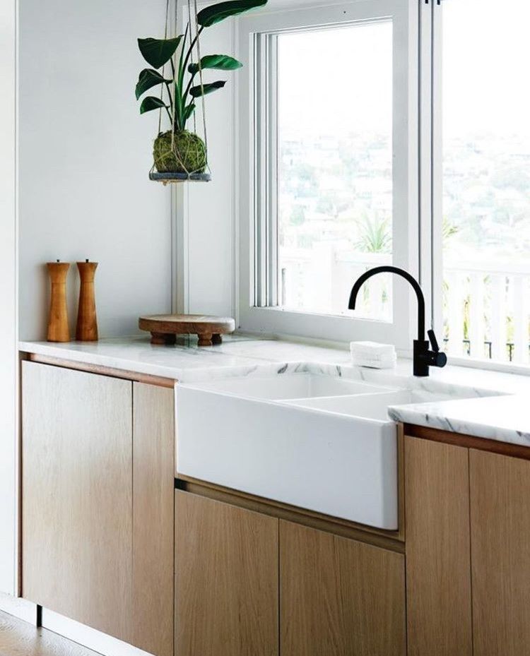 Turner Hastings Novi 85x46 Double Bowl Fireclay Butler Sink, Gloss White