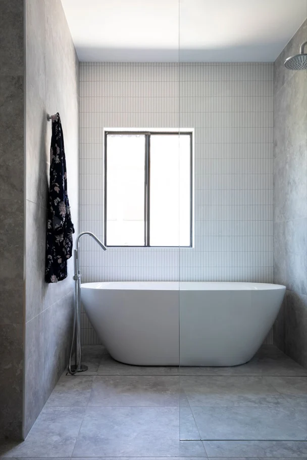 Meir Round Freestanding Bath Spout and Hand Shower, Chrome